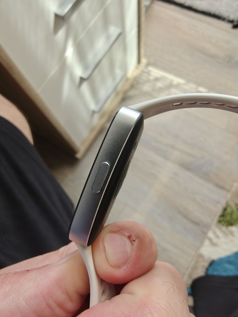 Фитнес Смарт гривна Huawei - Band 10 Бяла
