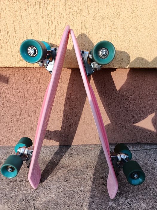 Vând 1 pennyboard in stare excelentă 55cm