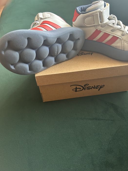 Vand sneakers adidas