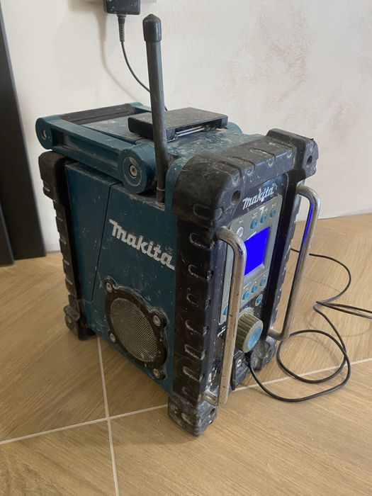 Радио Makita DMR100