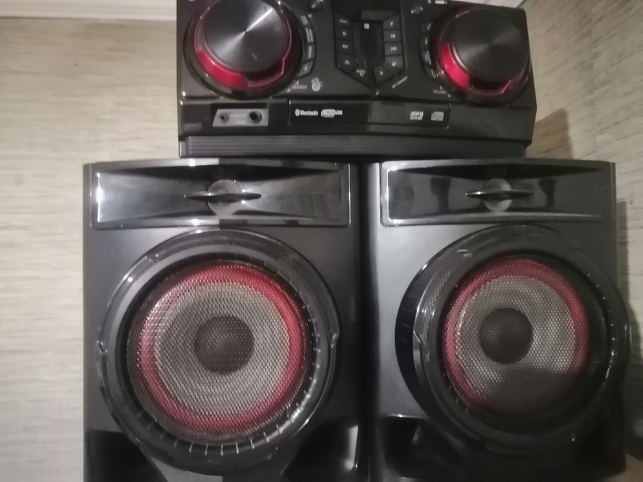 Продам музыкальный центр диджей