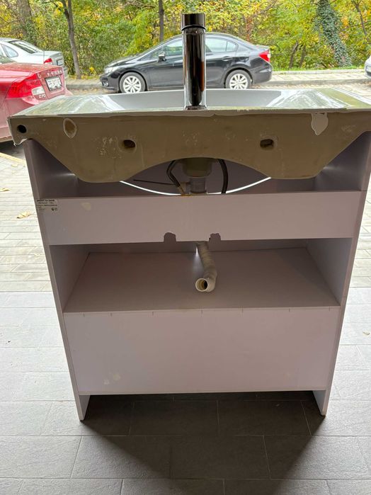 Шкаф с монтиран смесител