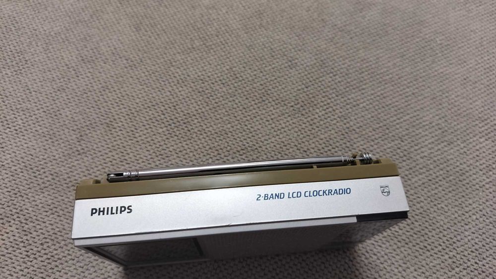 Vintage Radio Portabil Philips Multi Function LCD Clockradio D-1700