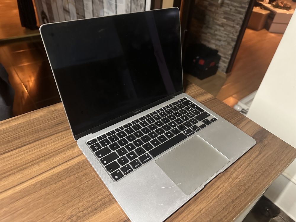 macbook air m1 2021