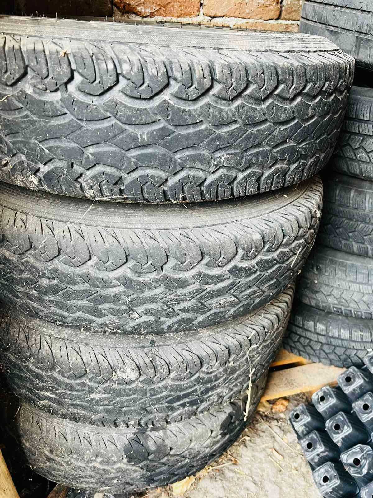 Джип Mitsubishi Pajero 2.8 с ляв волан на части