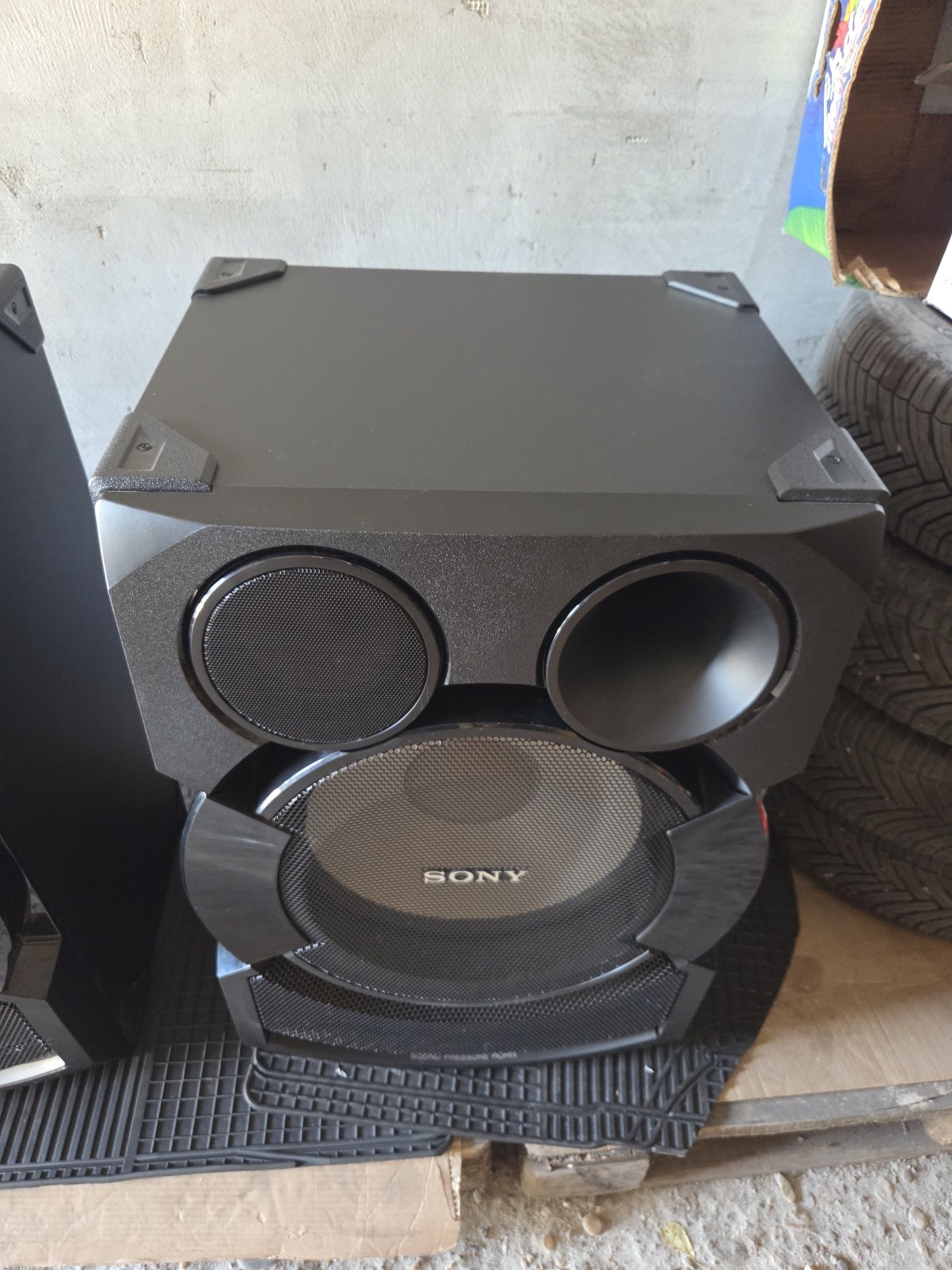 Sony ssshake X70P