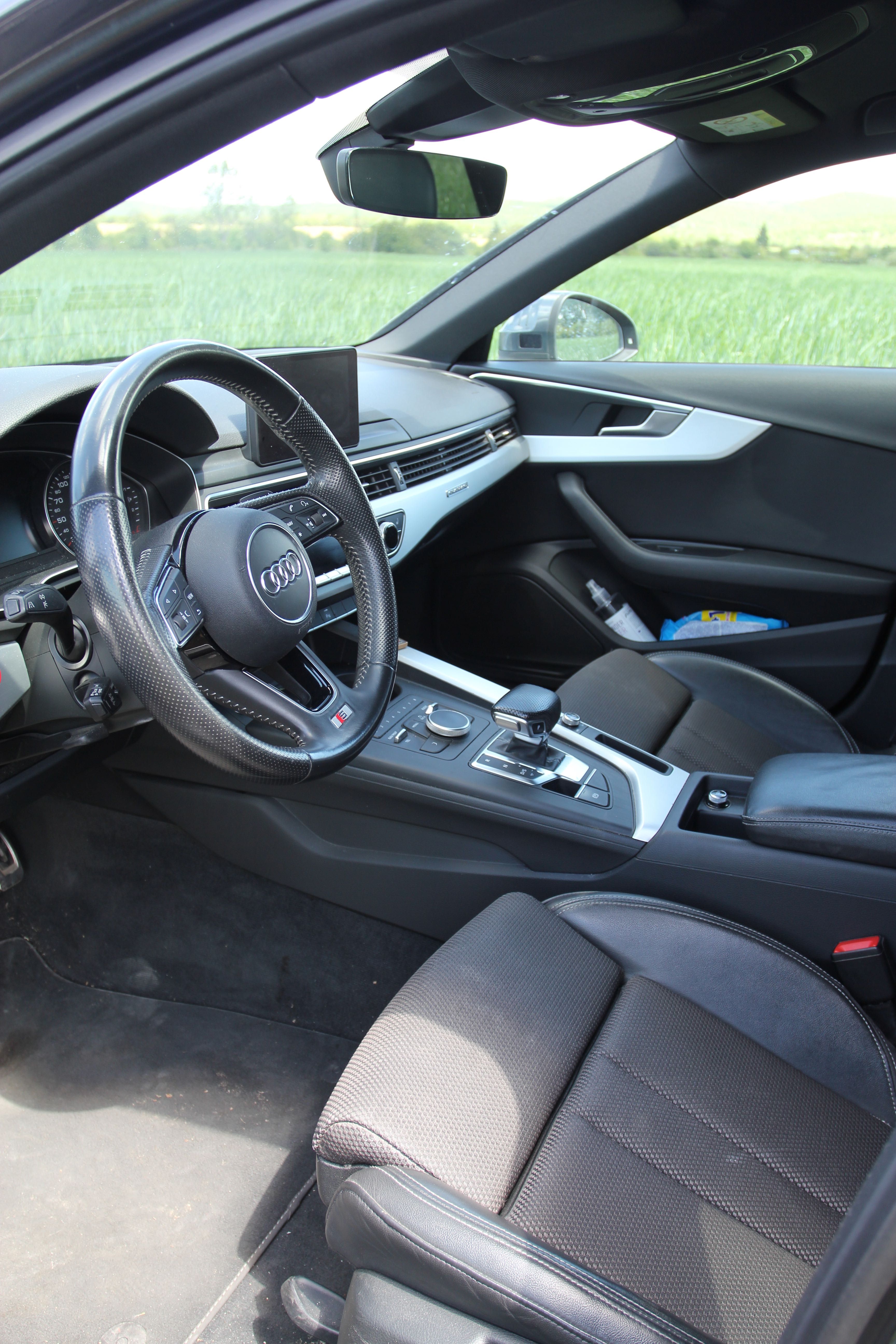 Audi A4 B9 2.0 TDI S Line Quattro Напълно Обслужена Втори Чифт Джанти