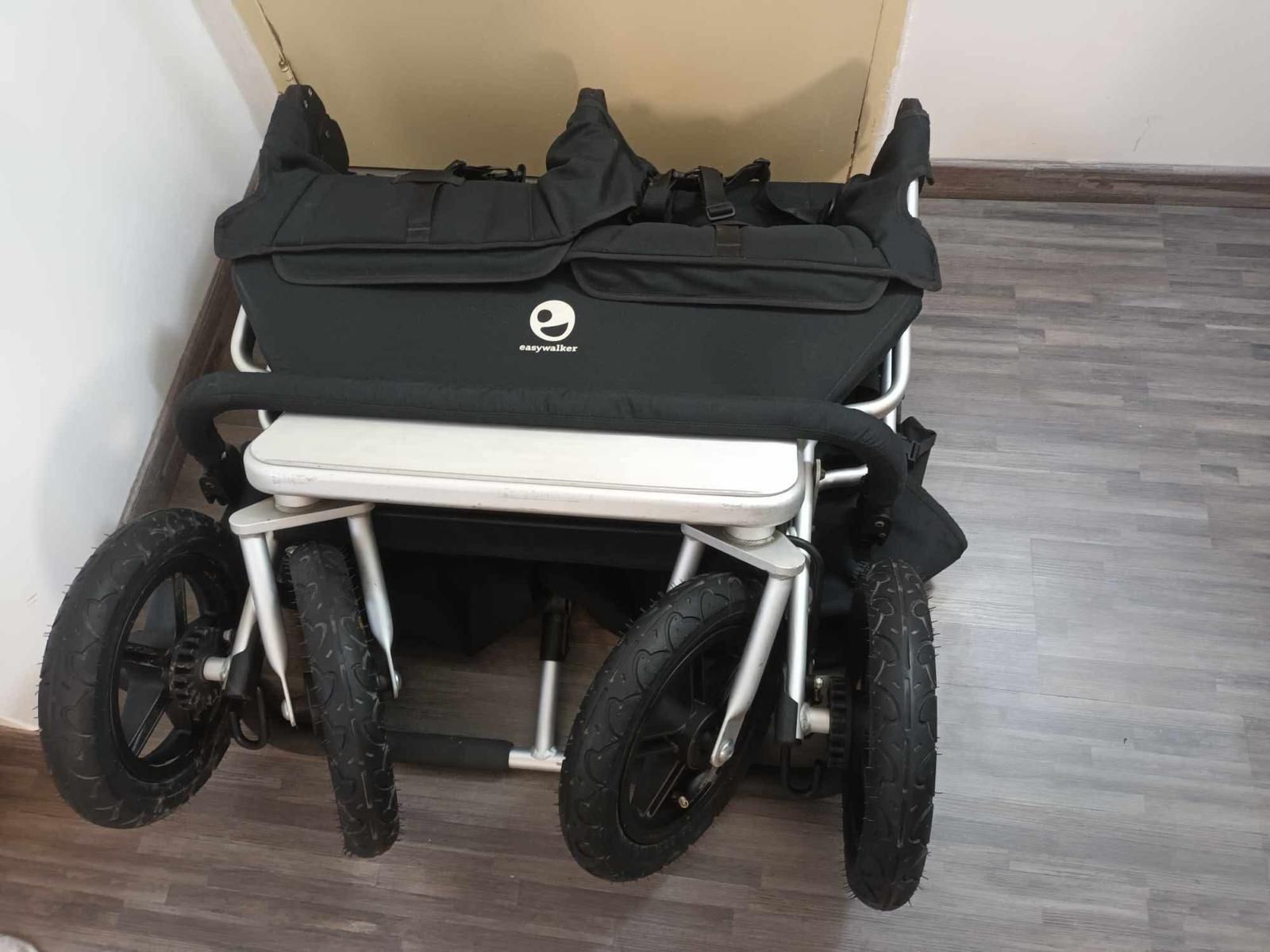 Carucior gemeni stare buna