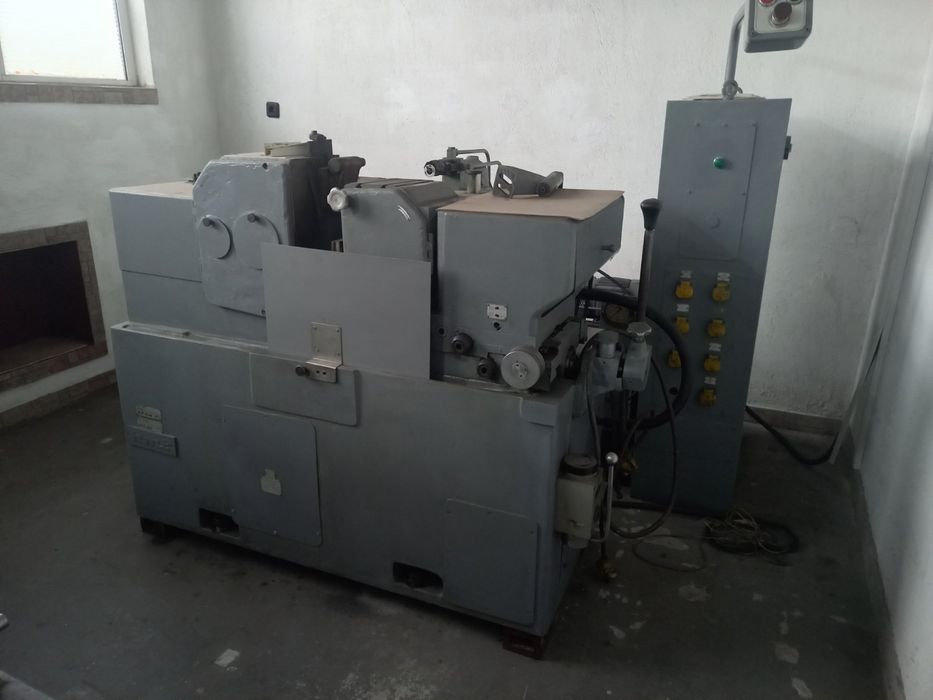 Шлайф машина безцентрова