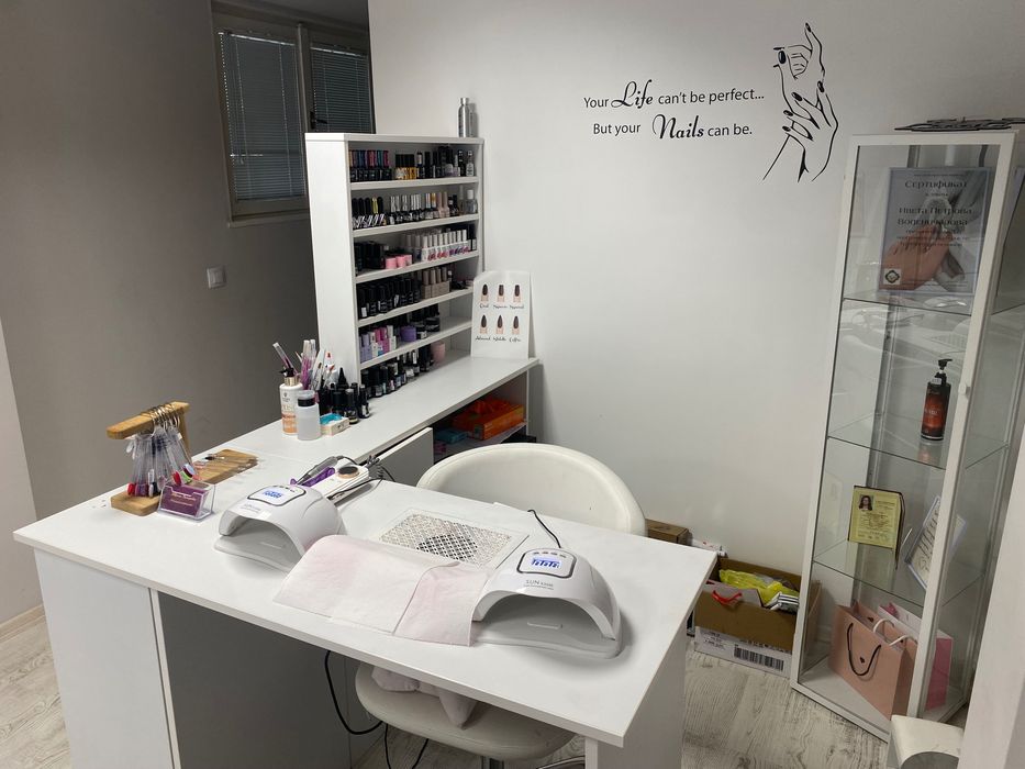 Мебели за салон за маникюр – почти нови! ПРОМО ЦЕНИ