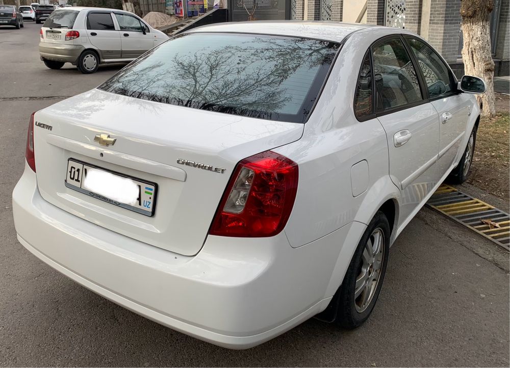 Своя Lacetti 3 позиция - 1.8 автомат
