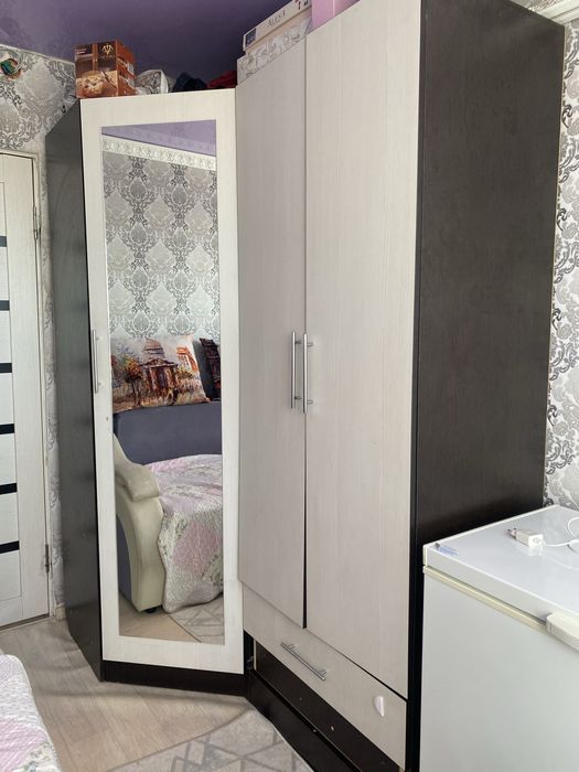 Продам углавой шкаф