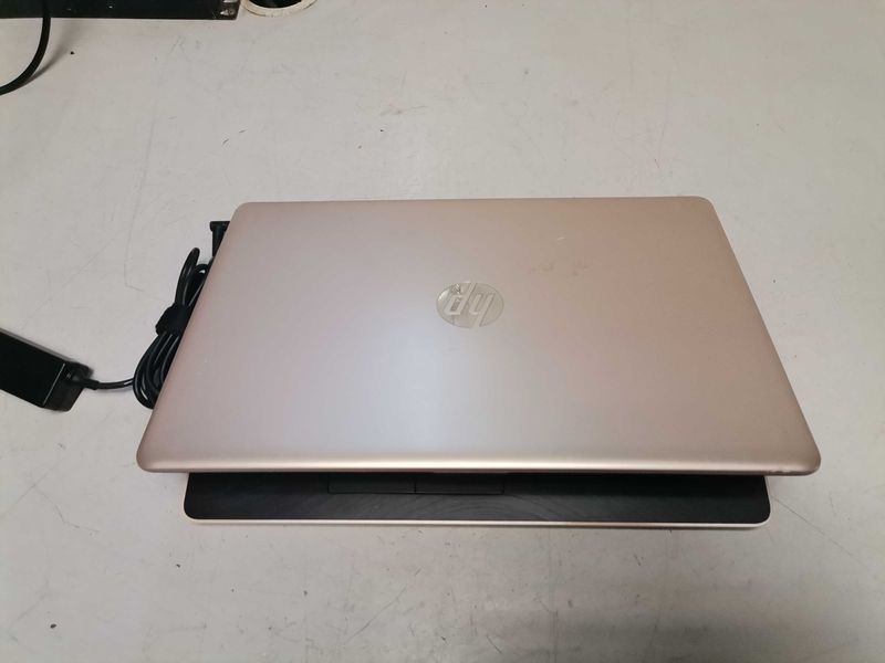 Лаптоп - HP 3168 NGW / i5-8250U