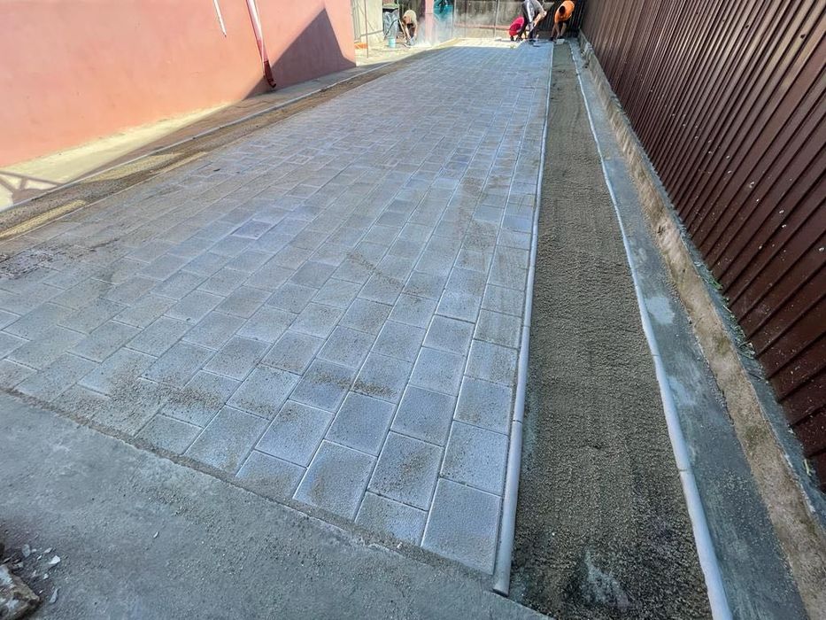 Pavaj pavele borduri pentru Gradina. Modele antiderapante