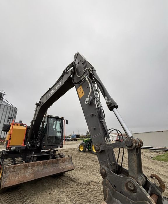 Excavator Volvo 150E