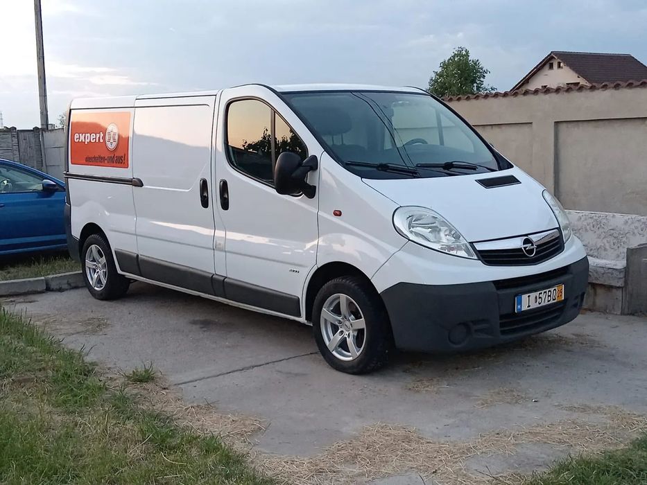 Opel Vivaro 2010 / 2.d / stare impecabila