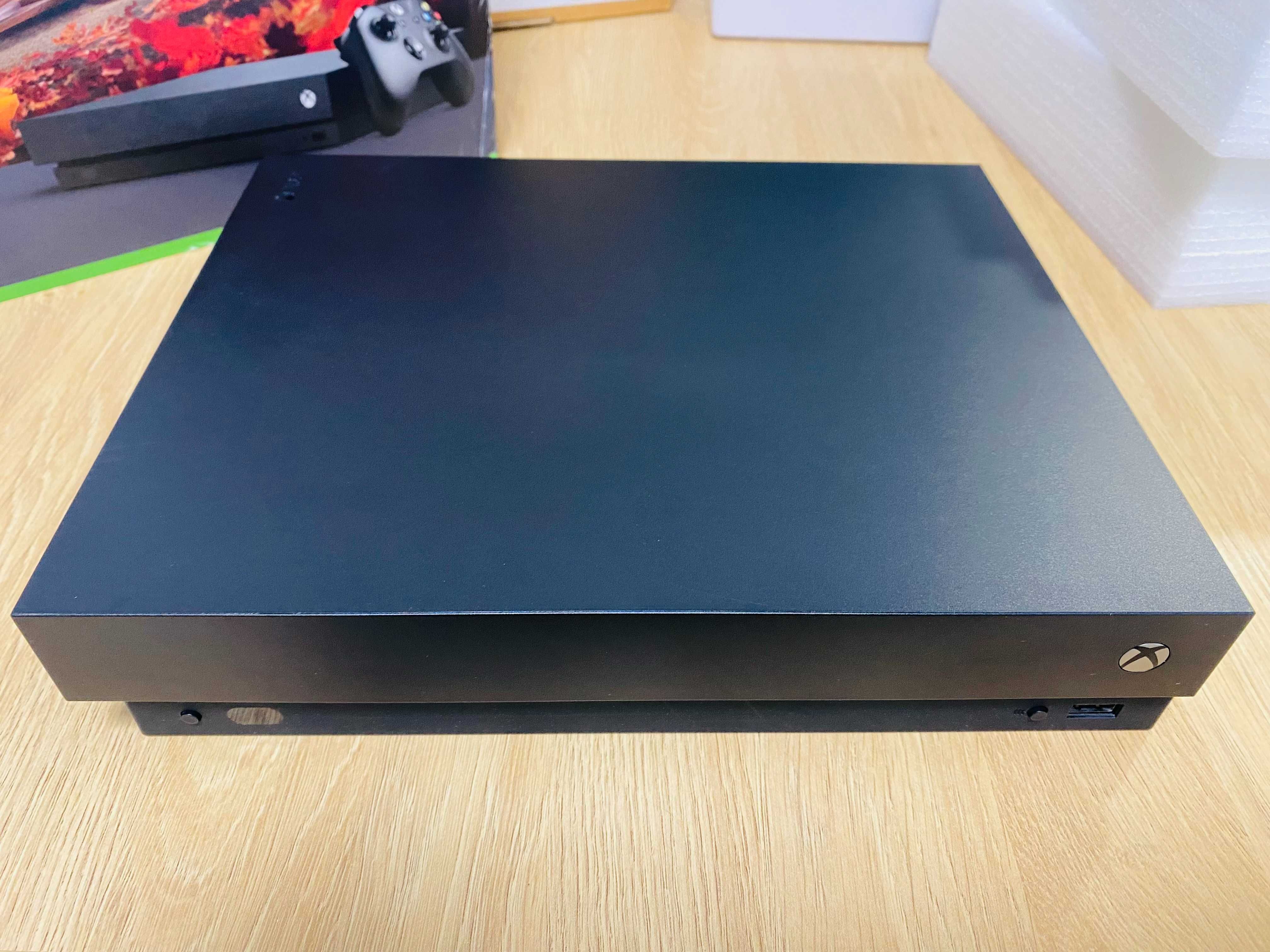 Конзола Microsoft Xbox One X 1TB, Black