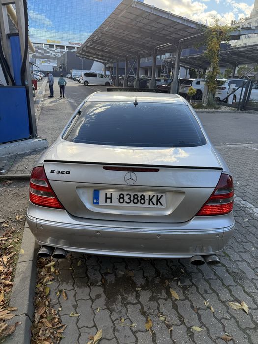Mrecedes-benz E320