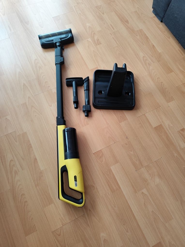 Вертикална прахосмукачка KARCHER