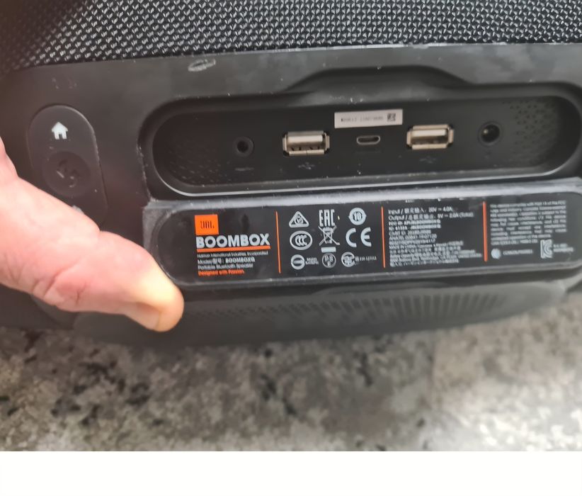 Boxa jbl boombox 1 defecta