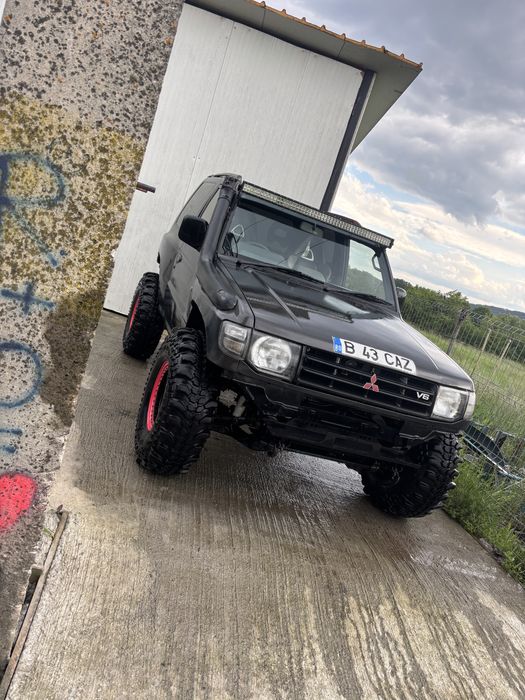 Mitsubishi Pajero 3.0 V6 manual