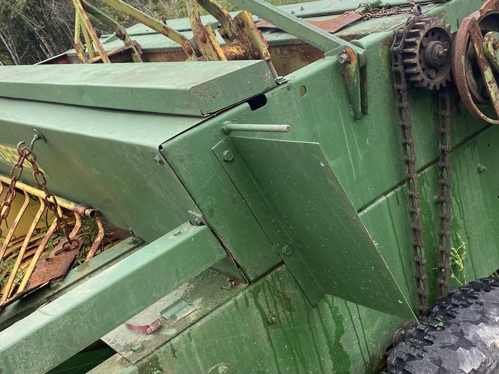Продавам балопреса John Deere