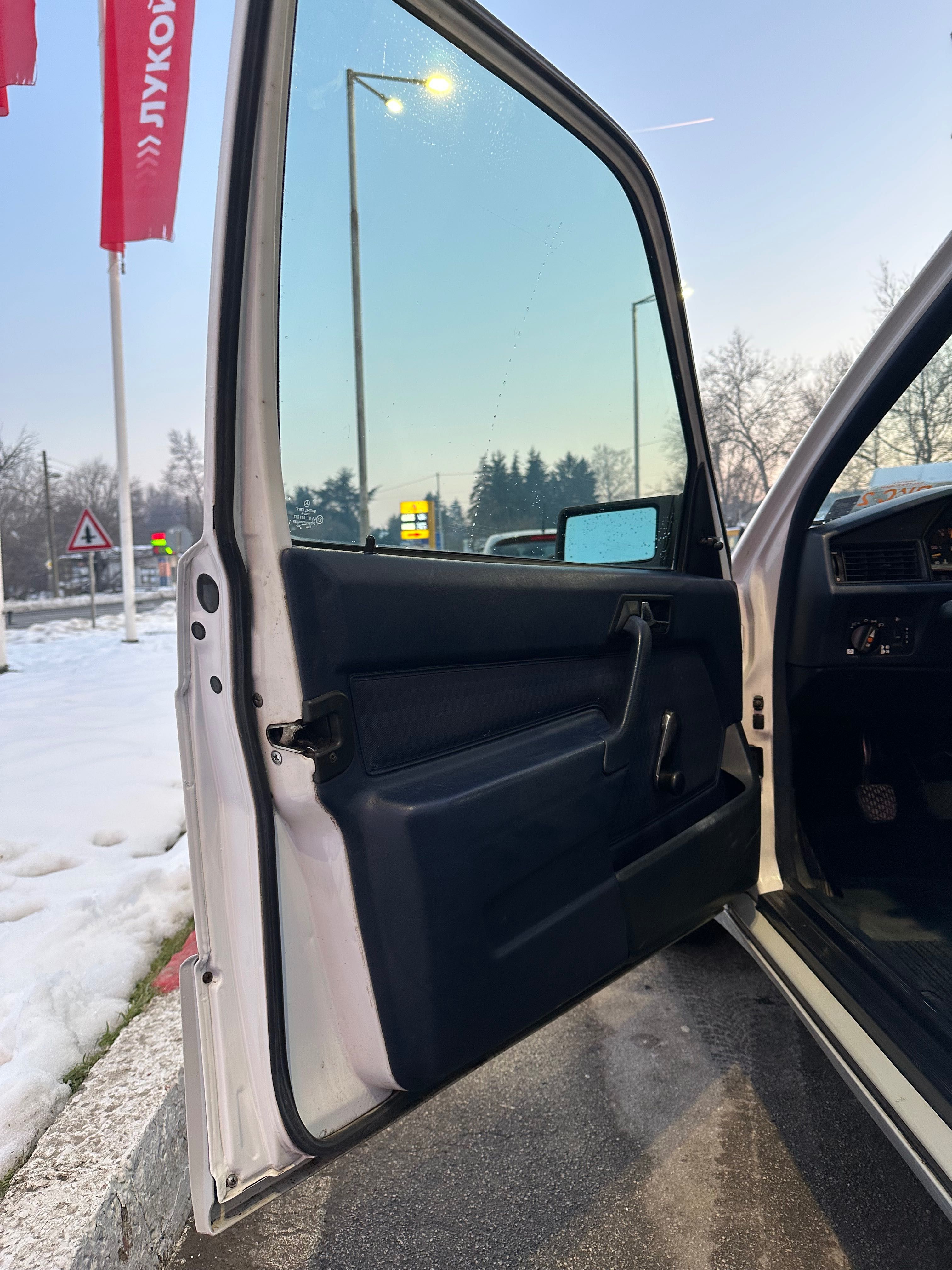 Mercedes Benz 190E