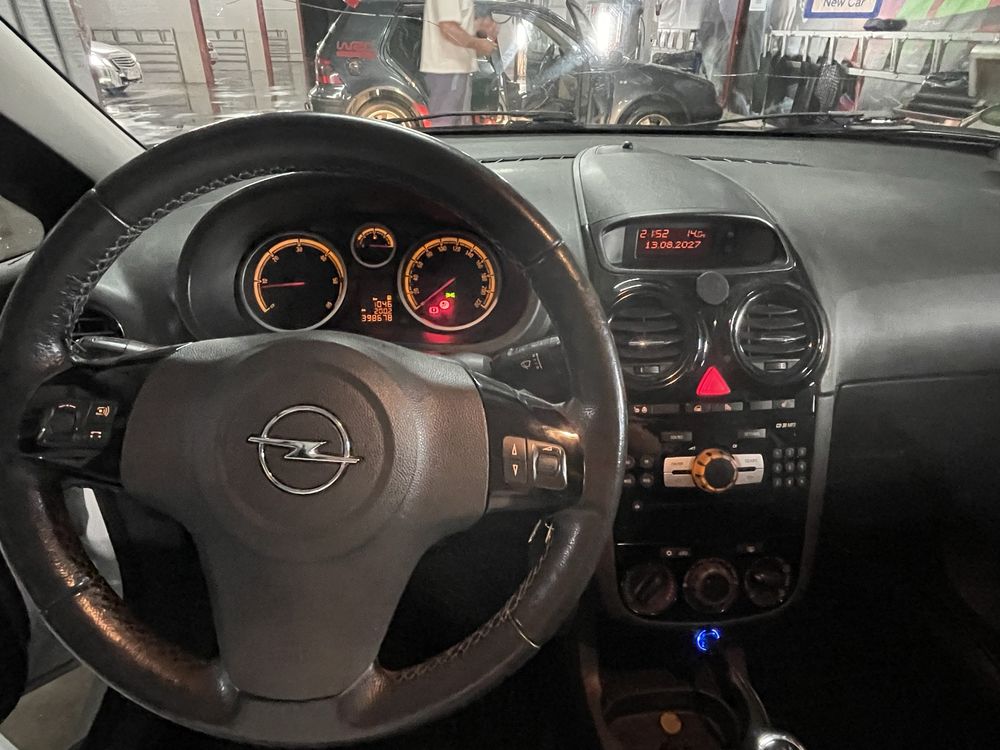 Opel corsa D 2011 1.3 diesel