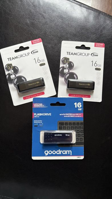 Флаш памет 16gb Team group 3.0