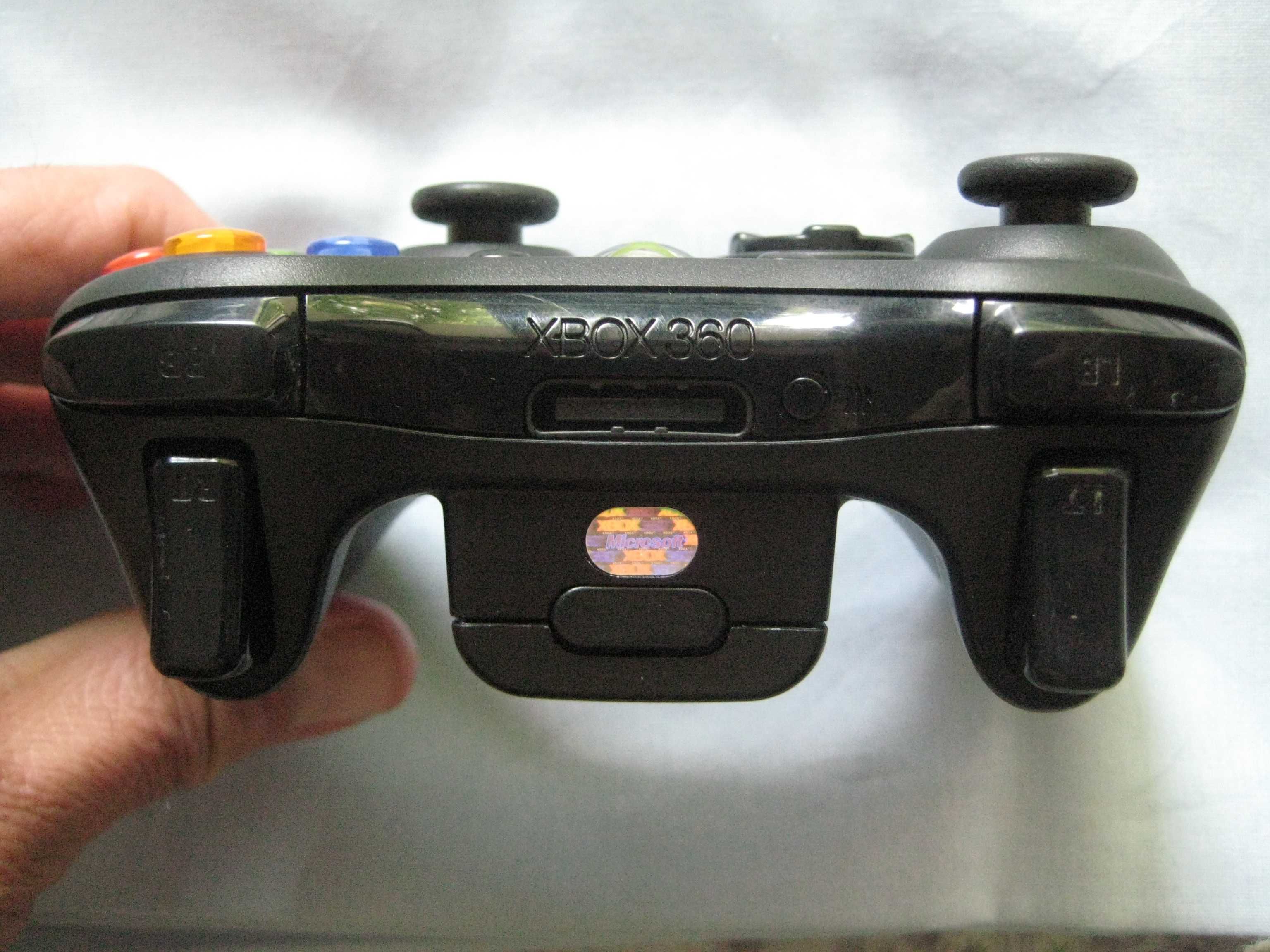 Продавам оригинален контролер за XBOX 360