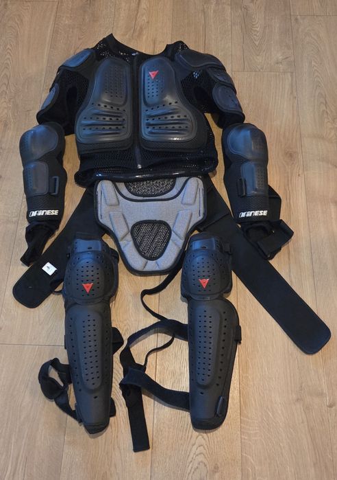 Armură vara moto Dainese (plasă) geacă și genunchiere stare perfectă