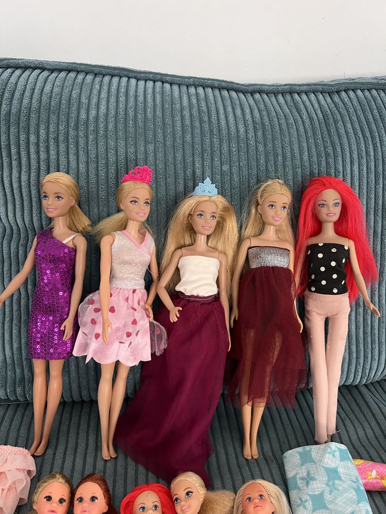 Papusi Barbie si accesorii