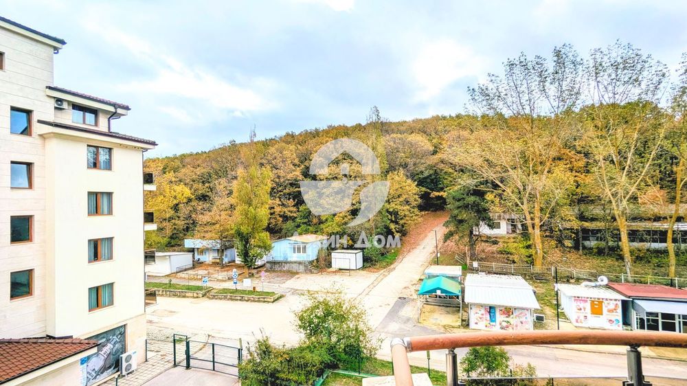 Тристаен апартамент с ГЛЕДКА ПЛАНИНА в к-с „Лонг Бийч“, с. Шкорпиловци