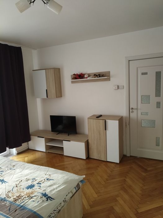 Închiriez apartament cu 1 cameră în regim hotelier