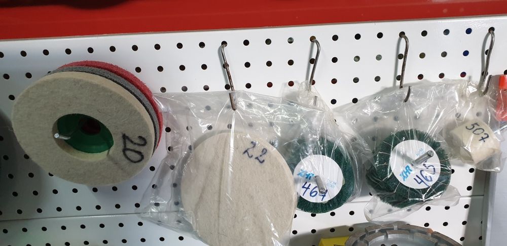 Кичета за полиране и заточване