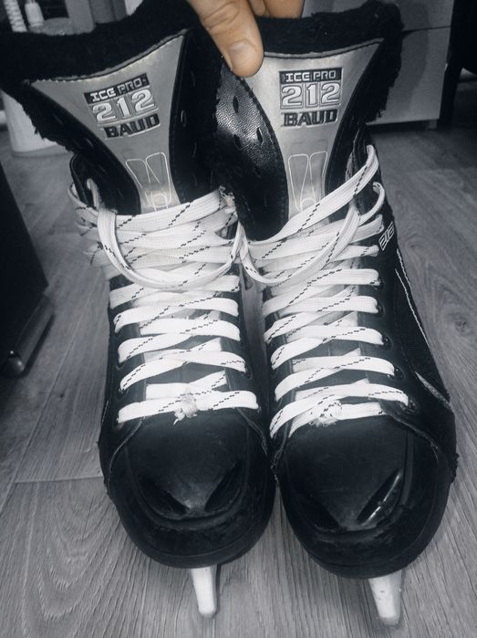 Продам коньки легендарные