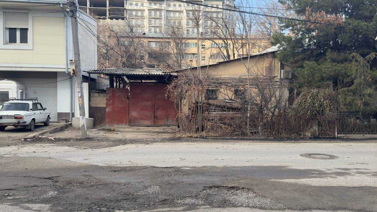 ПРОДАЕТСЯ участок 4.9 соток в центре города (ЯККАСАРОЙСКИЙ РАЙОН)