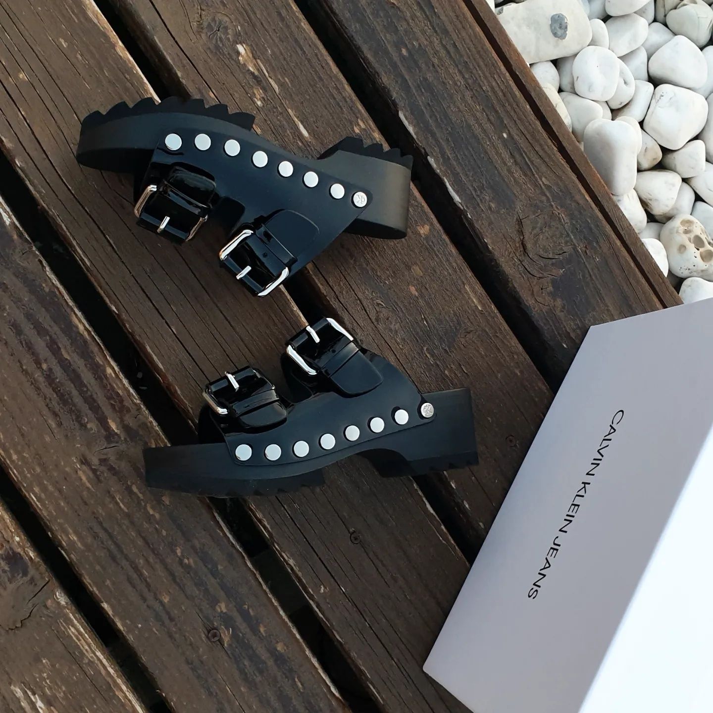 Чехли Calvin Klein номер 35 черен цвят естествена кожа платформа