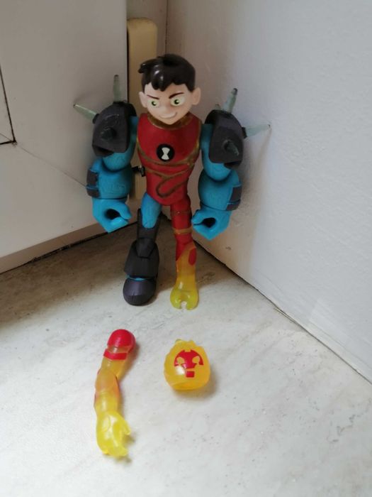 Фигурки от Бен Тен