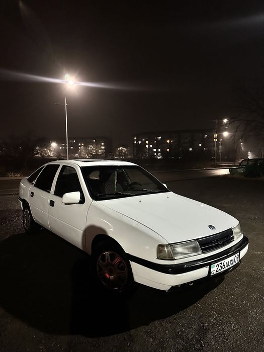 Opel Vectra A 1989,Автомат,2 литра,