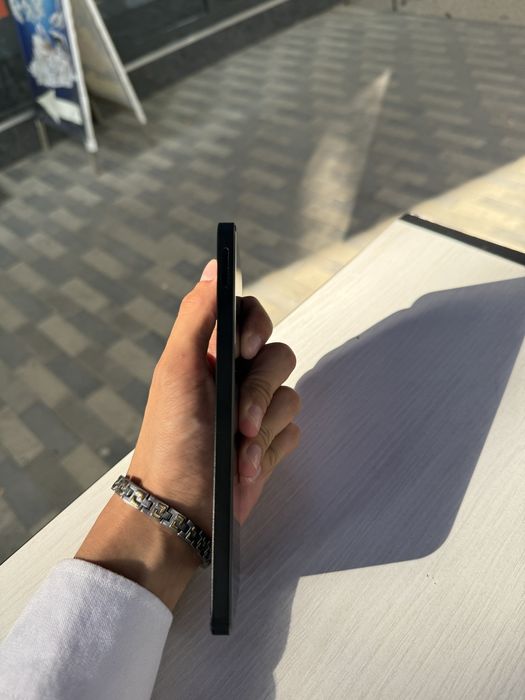 Honor 90 lite.