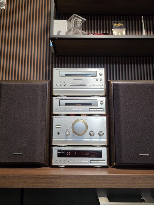 Sistem audio Technics mini Hi-Fi -complet, functional, stare  buna