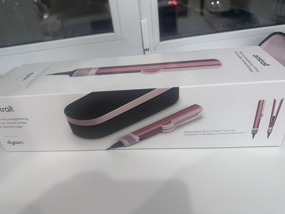 Продам Dyson Airstrait