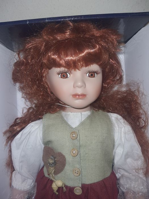 Порцеланова кукла