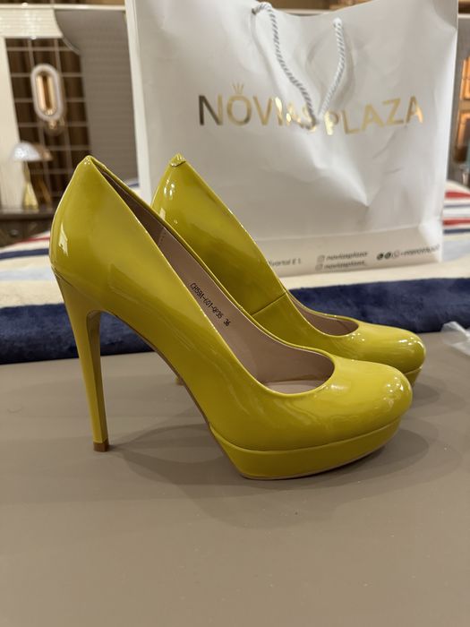 Продаю Туфли из натуральной кожи CARLABEI