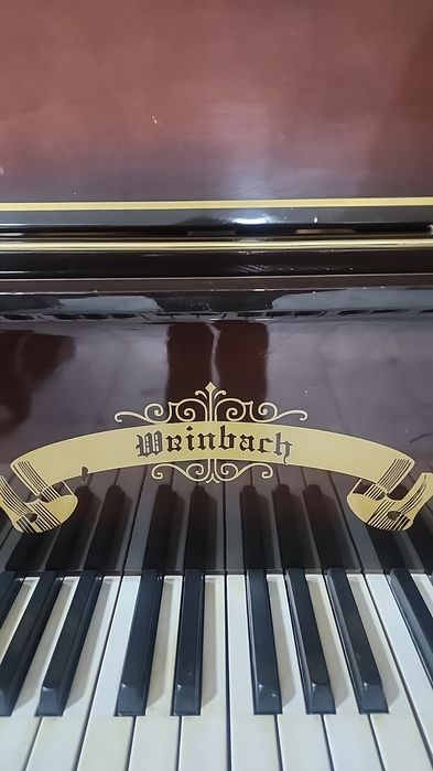 Рояль кабинетный  Weinbach