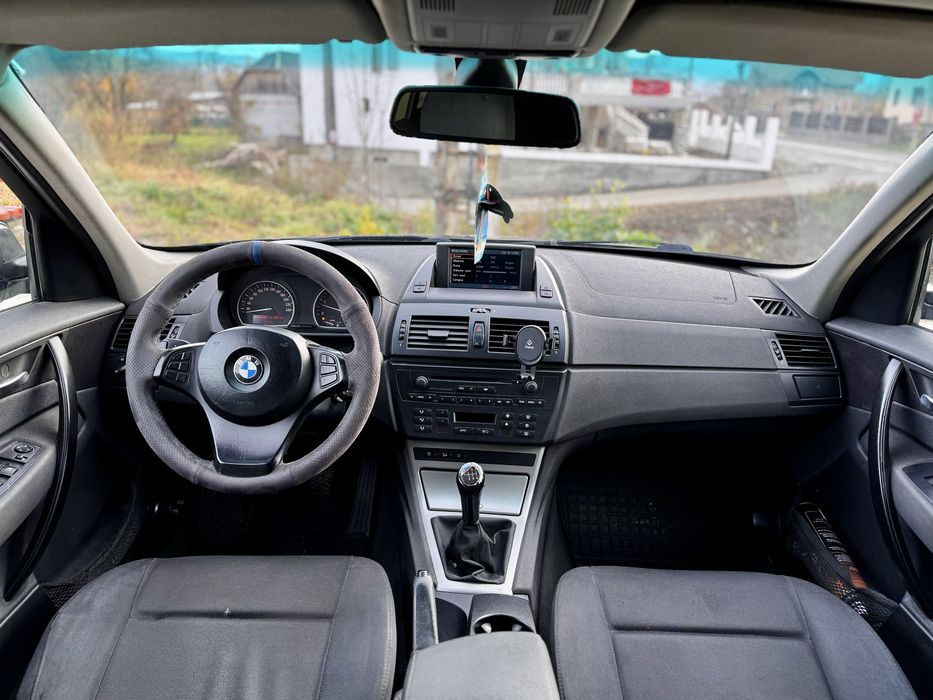 Bmw x3 - 2.0d 150 cp - x drive - volan m - navi mare - faruri xenon