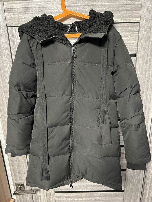 Продам куртку для девочки