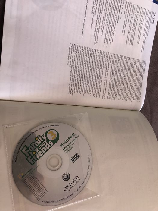 Famiy and friends учебник и тетрадка по английски