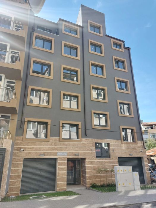 Продава се Тристаен апартамент в Варна, Погреби - 88 кв.м за 1353 €/кв.м - Снимка #1